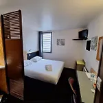 Escale Kennedy Hotel *