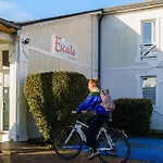 Escale Kennedy Hotel *