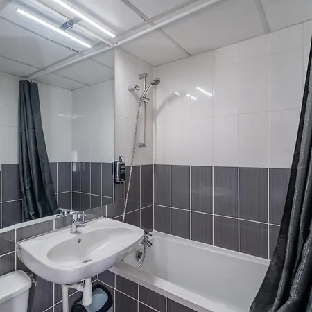 Escale Kennedy Hotel Mérignac