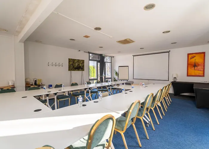 Hotel Escale Kennedy *